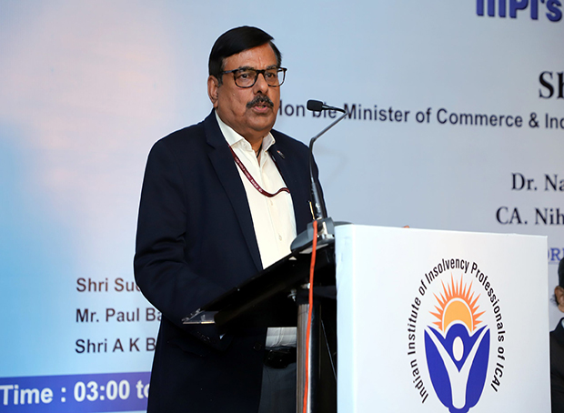 Shri Sudhaker Shukla, Whole Time Member, IBBI  addressing the physical and virtual audience at IIIPI's 05th Foundation Day ceremony on 25th November 2021.